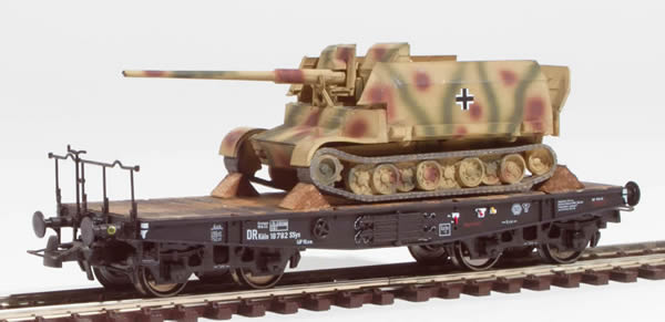 REI Models 001050 - German WWII Grille AA Gun in Ambush Camo loaded on a 4 axle DRB flat car